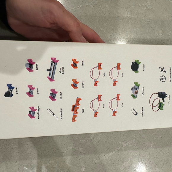 Little Bits Deluxe Circuit Kit and STEM Toy Ages 8+ - Picture 15 of 16